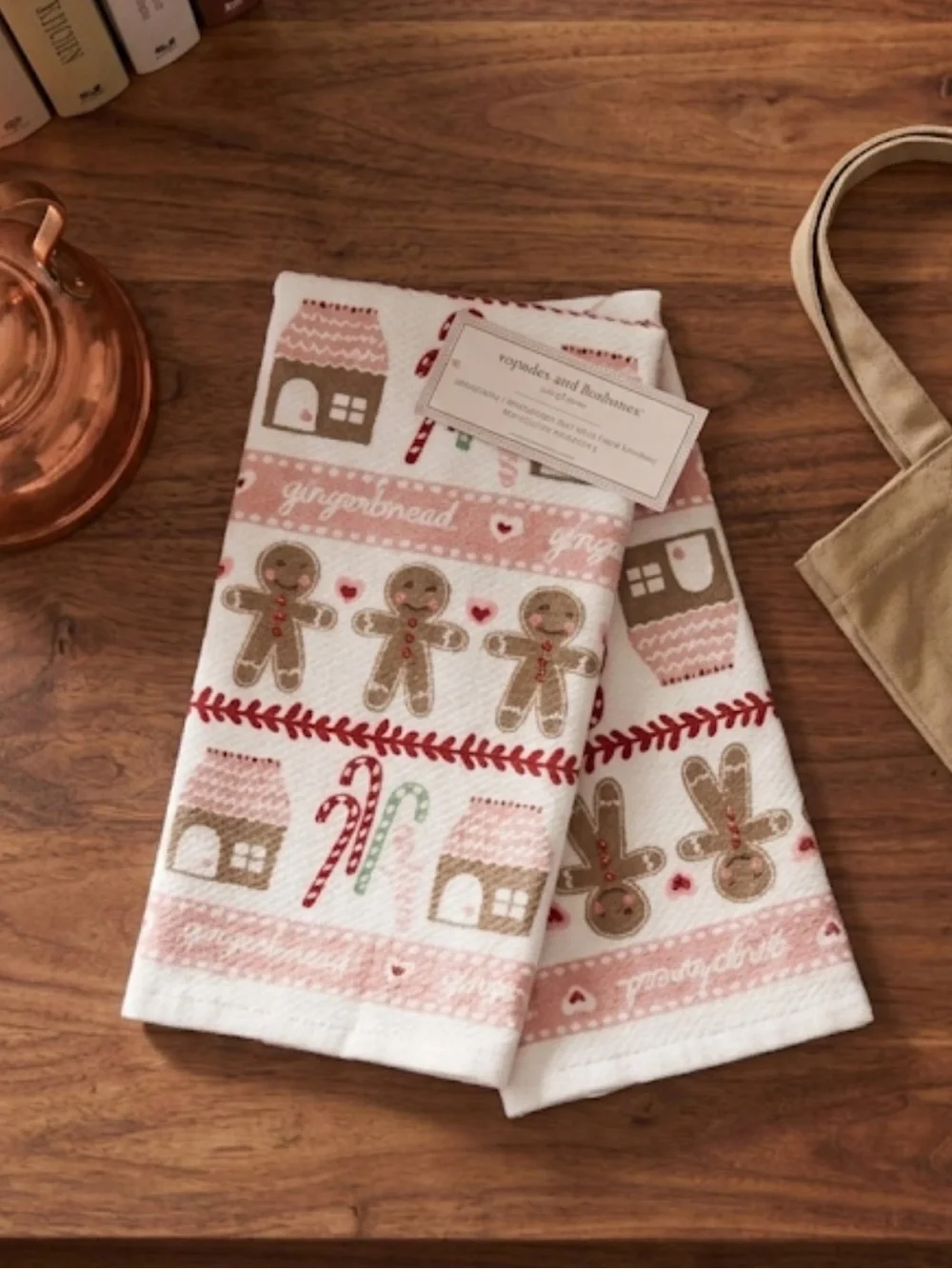 NWT Cupcakes and Cashmere Pink Gingerbread Towels Set of 2 Kitchen